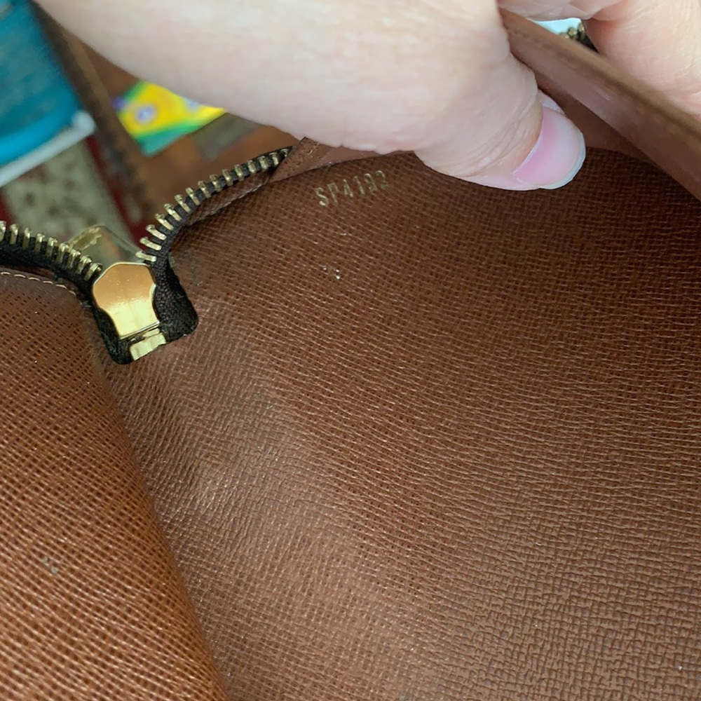 💯 authentic Louis Vuitton wallet - Picture 13 of 17